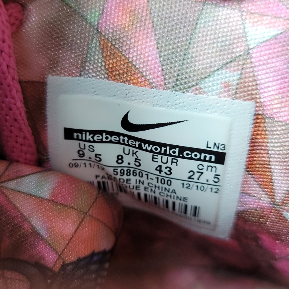 KD V Premium Aunt Pearl Edition Basketball Shoes - Picture 13 of 13